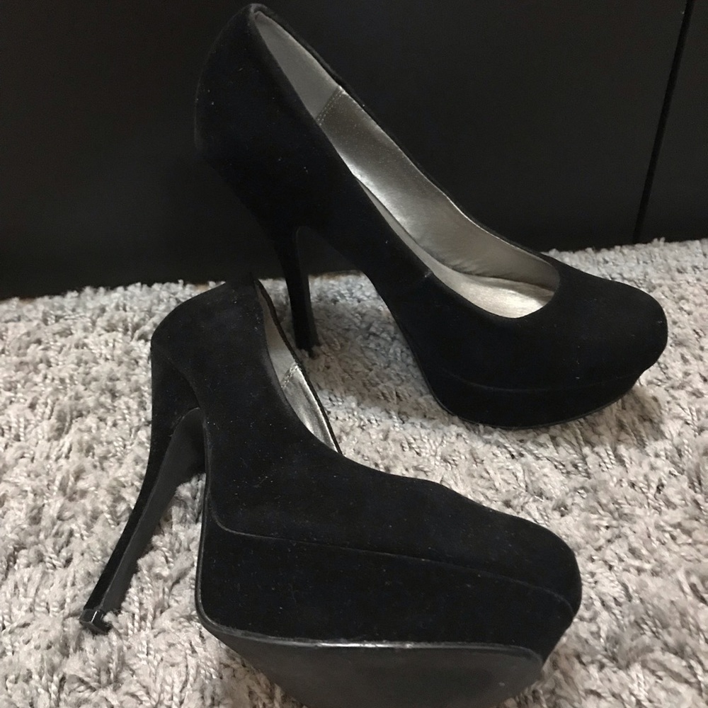 Classic Black Pumps